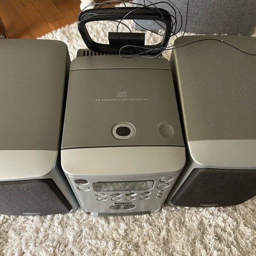Mini Hi-Fi Philips used with speakers, model 2000