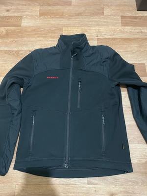 Mammut womens softshell jacket like new, size M, black