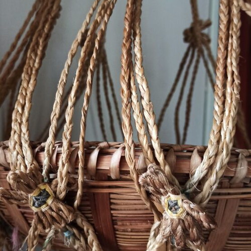 Macrame hanging set of 2 pieces like new with handmade basket