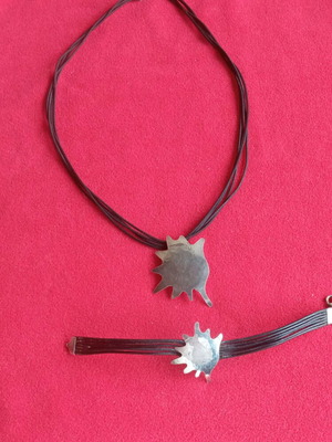 Silver vintage 1980 necklace and bracelet set like new
