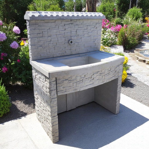 Maria Concrete Garden Fountain new, unpainted
