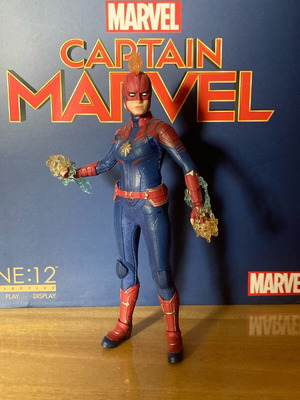 Mezco One:12 Captain Marvel figure like new