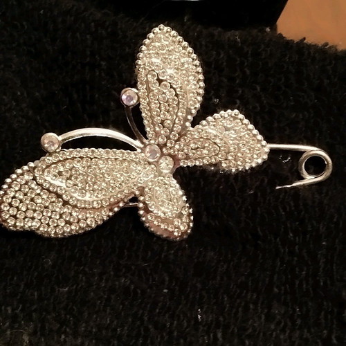 Brooch with rhinestones like new, white and silver