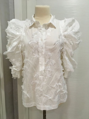 Munthe Temple white blouse with embroidered floral details, like new