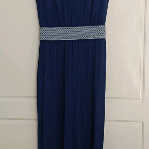 Iso maxi dress navy blue like new with back opening