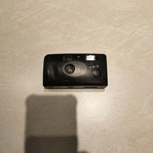Minolta pocket camera collectible like new, film