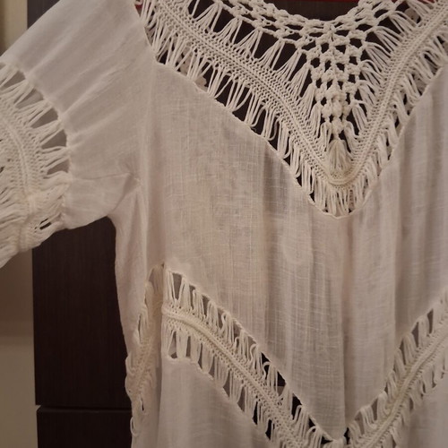 Kaftan with fringes, like new, white, sizes M to XXL