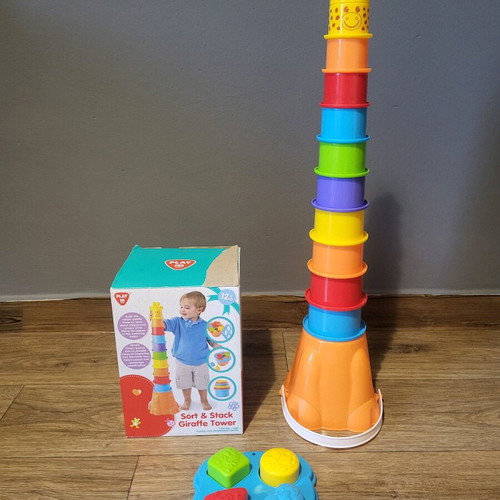 Educational stacking giraffe tower like new for 12+