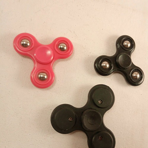 Fidget spinner stress toys used, pack of 3, plastic with metal parts