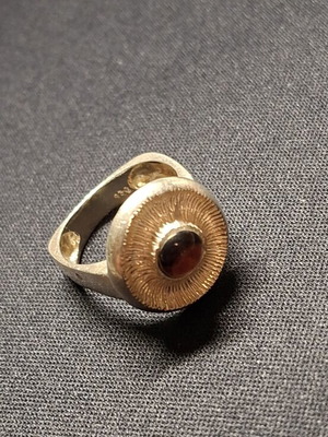 Silver ring with 925 stamp like new, adjustable