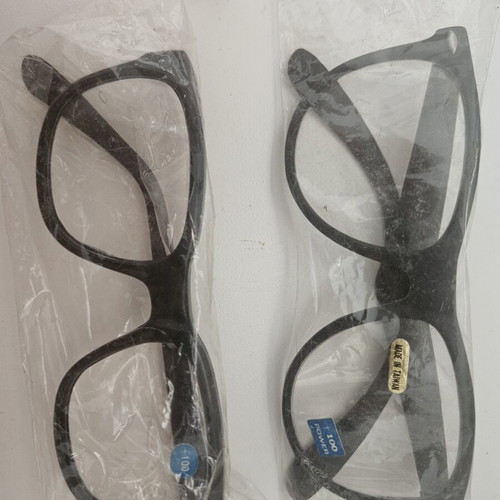 Presbyopia glasses in various designs and strengths