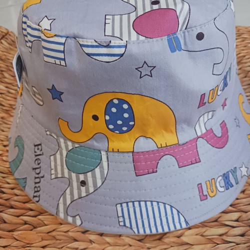 Unisex children's hat size 50-52 cm new, colorful