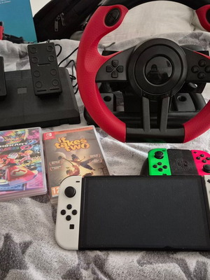 Nintendo Switch OLED конзола комплект като нов с джойкон и волан