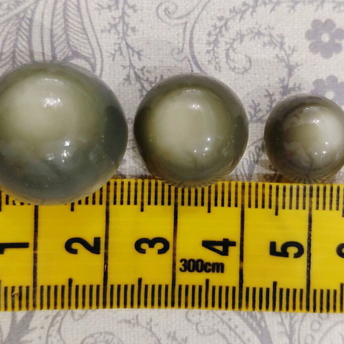 Vintage olive buttons from the 1960s, set of 78, new