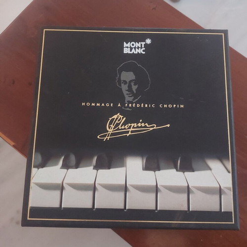Montblanc Chopin fountain pen like new with gold nib