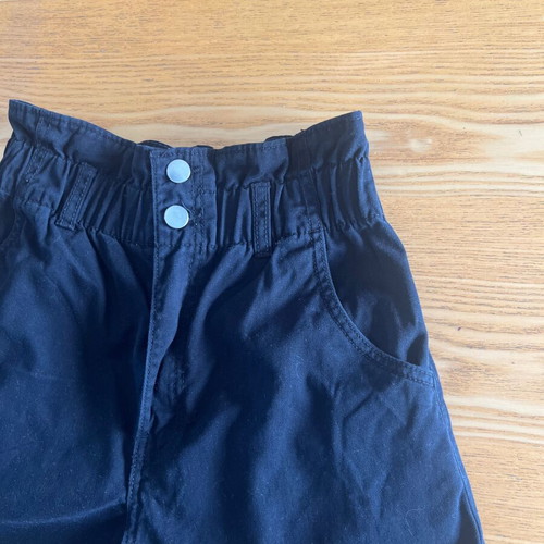 H&M black paperbag shorts XS used, 100% cotton