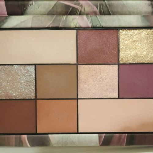 Seventeen Limited Edition Eyeshadow Palette used