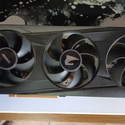 Gigabyte Radeon RX 6700 XT Aorus Elite 12GB graphics card like new
