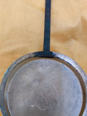 Copper frying pan used with handle from 1900 era