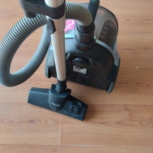 Philips vacuum cleaner used with power cyclone system and 9m cable