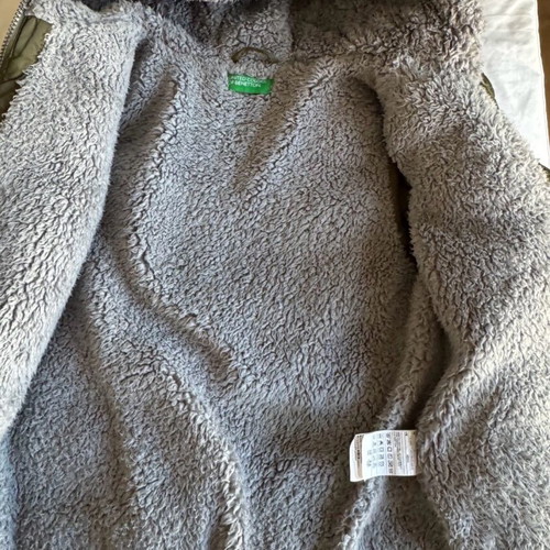Benetton kids jacket with lining green like new