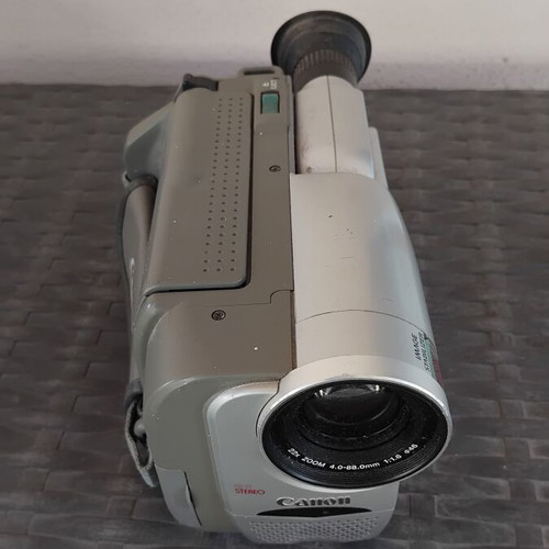 Canon V40 Hi video camera for parts