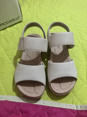 Piccadilly slippers new, size 37, beige