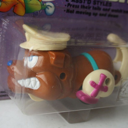 Vintage 1993 Moving Bandit Crocodile vs Dog New Ray Toys sealed, 2 pieces