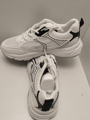 Men's sport shoes size 43, black and white