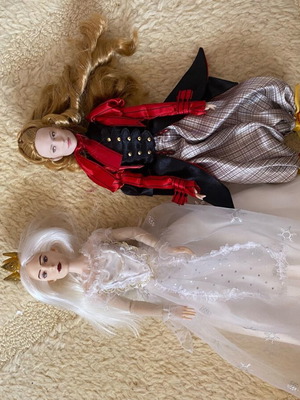 Συλλεκτικές κούκλες Alice in the wonderland like new, live action