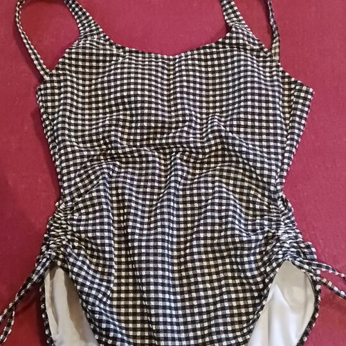 Tezenis one-piece swimsuit Lartz new, size L, black and white