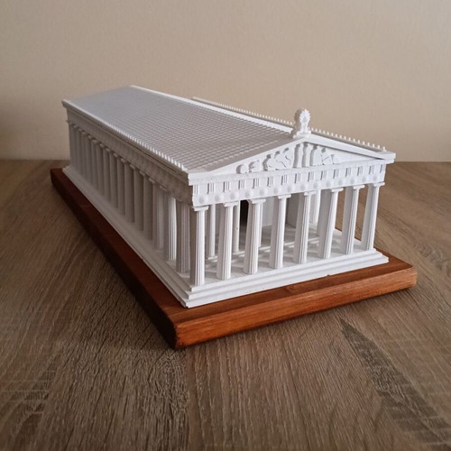 Model of the Parthenon like new, porcelain on wood