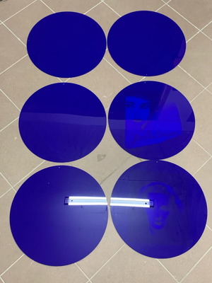 6 Blue Plexiglass Circles Like New, Diameter 50 cm