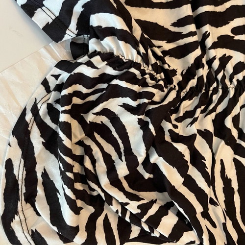 Zevre long-sleeve blouse new, shirred design, size S/M, black-white