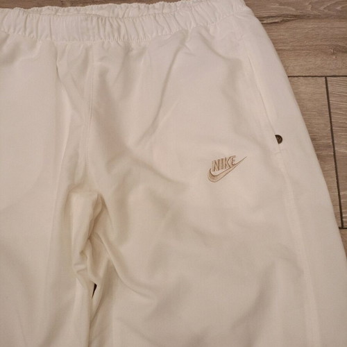 Nike retro women's white pants like new