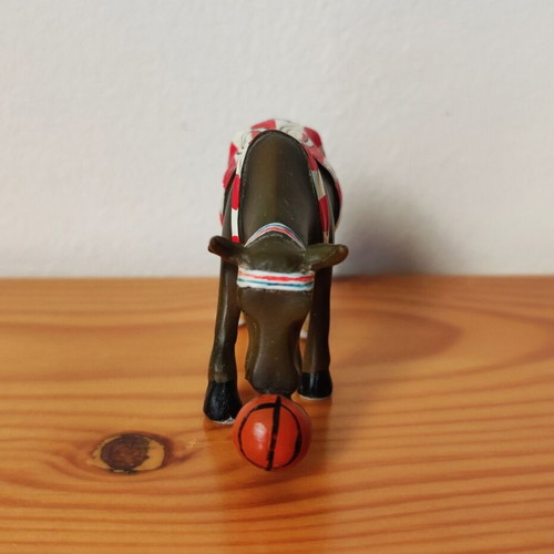 Cow Parade Small Figurine Bess Bovine Basketball US Flag 2000