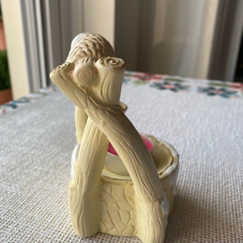Vintage ceramic decorative well like new with tealight holder