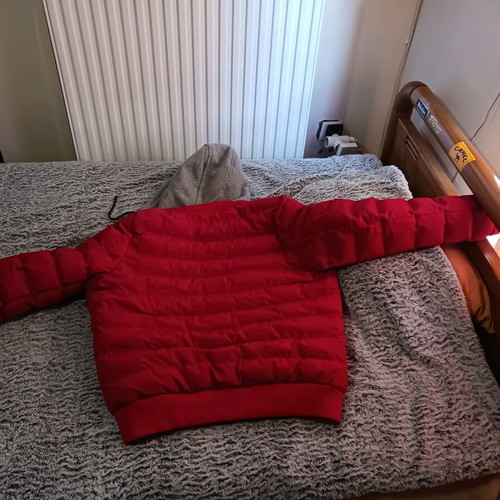 Jacket red like new, warm and comfortable, size M