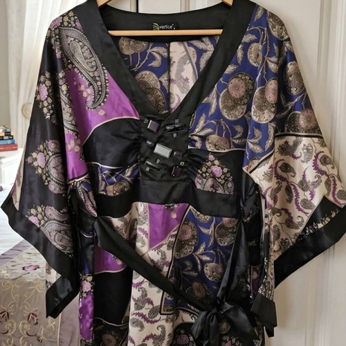 Vertice Satin Kimono Blouse like new, size L, multicolor paisley