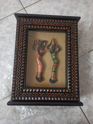 Wooden key holder with designs new