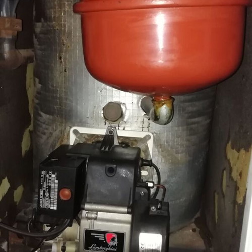 Oil burner boiler used with 1000 l tank and preheater
