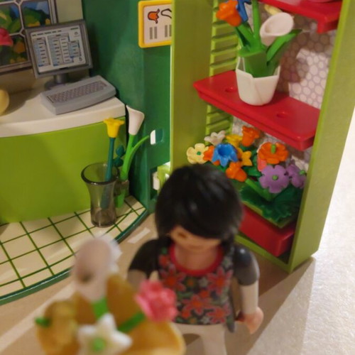 Playmobil City Life flower shop like new with all pieces
