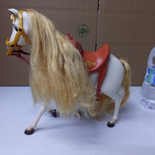 Maximus horse figure 25 cm Disney Tangled with Pascal figure