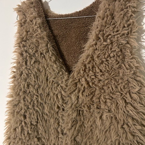 Sleeveless fur brown like new