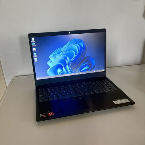 Lenovo IdeaPad 330-15IKB laptop Ryzen 3 12GB RAM 256GB SSD