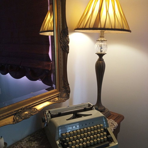 Triumph Gabriele typewriter used with carrying case