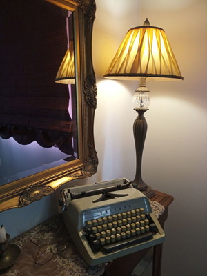 Triumph Gabriele typewriter used with carrying case