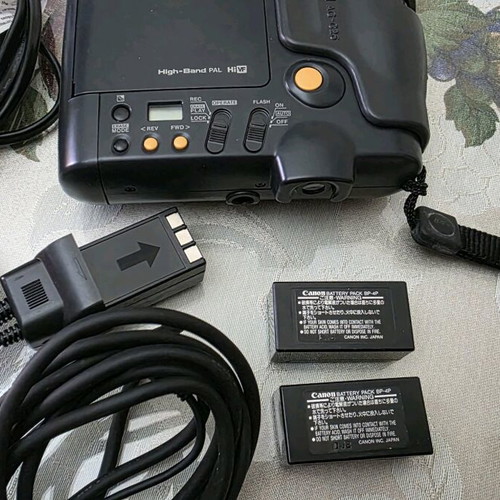 Canon still video camera rc-251 used, battery does not hold