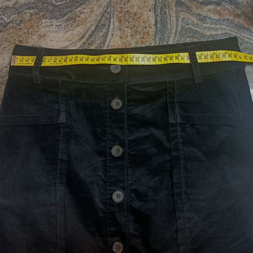 Zara velvet skirt like new, black, size L