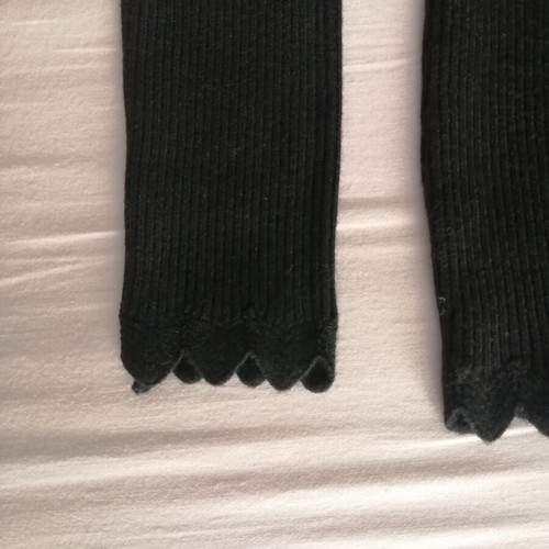 Italian pullover size S-M like new, black